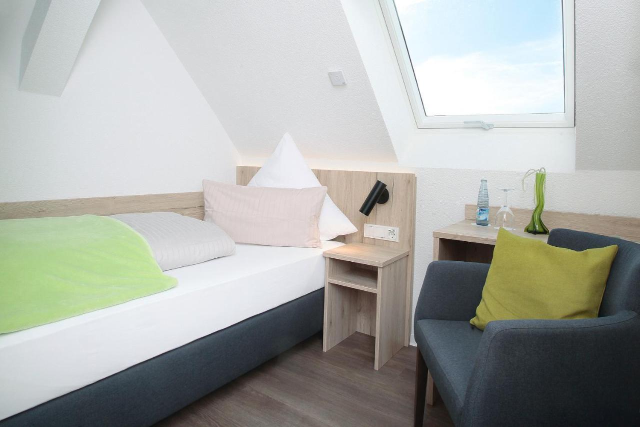 Hotel Landgasthof Linde Nuertingen Buitenkant foto